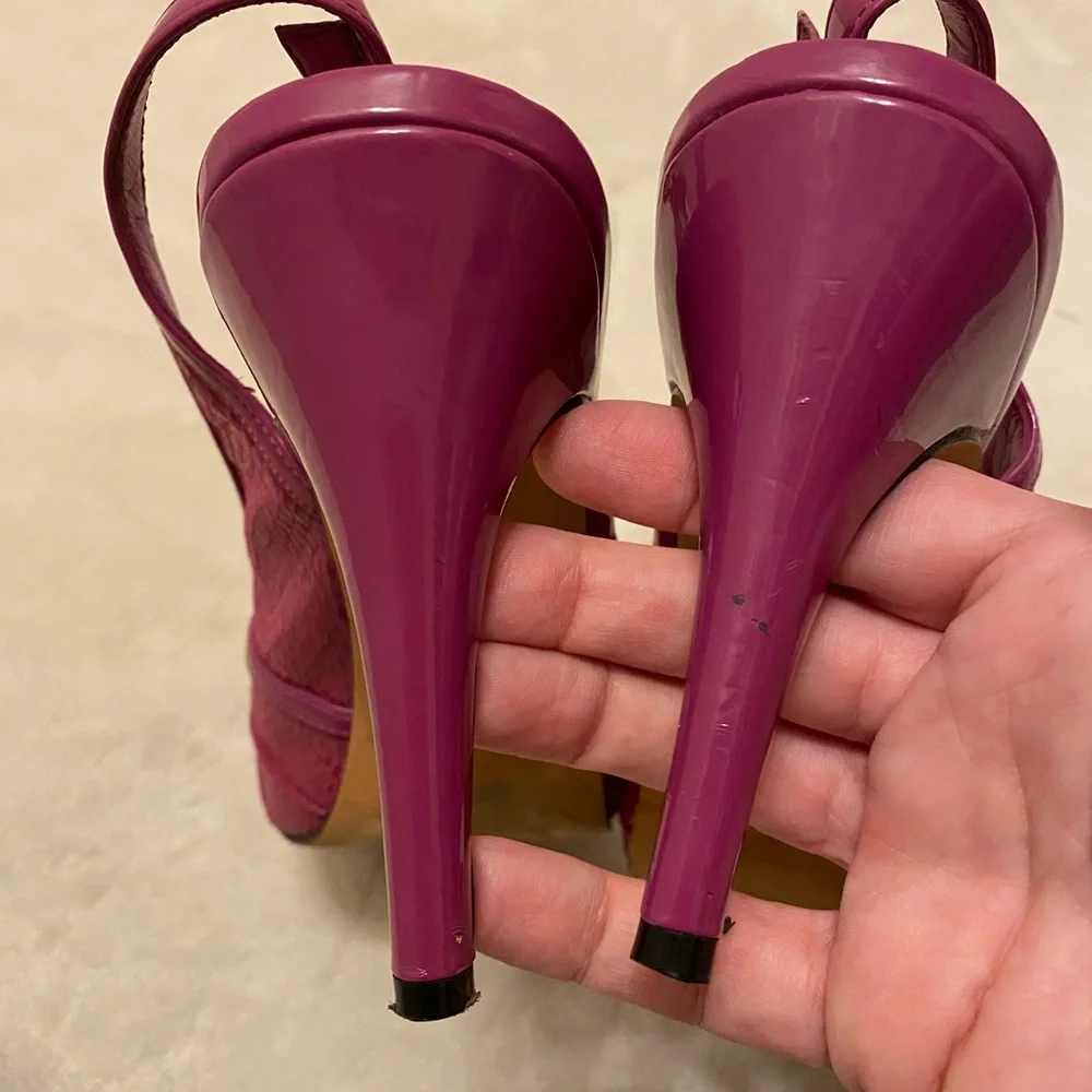 White House Black Market Fuchsia Slingback Heels